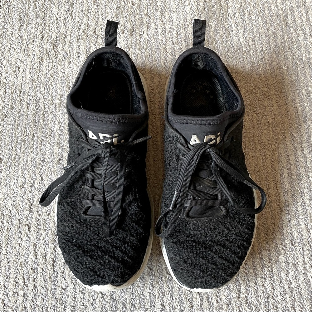 APL: Women's Techloom Phantom Running Shoe size 7